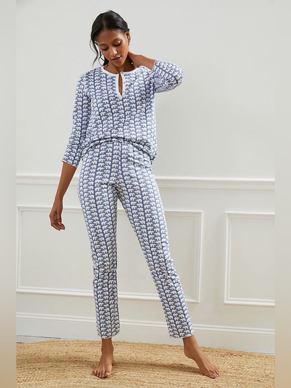 Roller Rabbit Sz Md Elephant Pajama Set Cozy Luxury